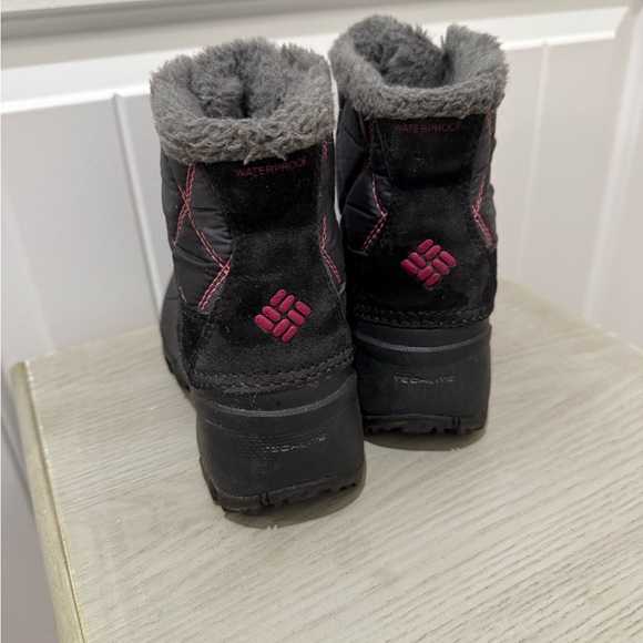 Columbia Black and Pink Quilted Winter Boots sz 11 - Picture 2 of 6